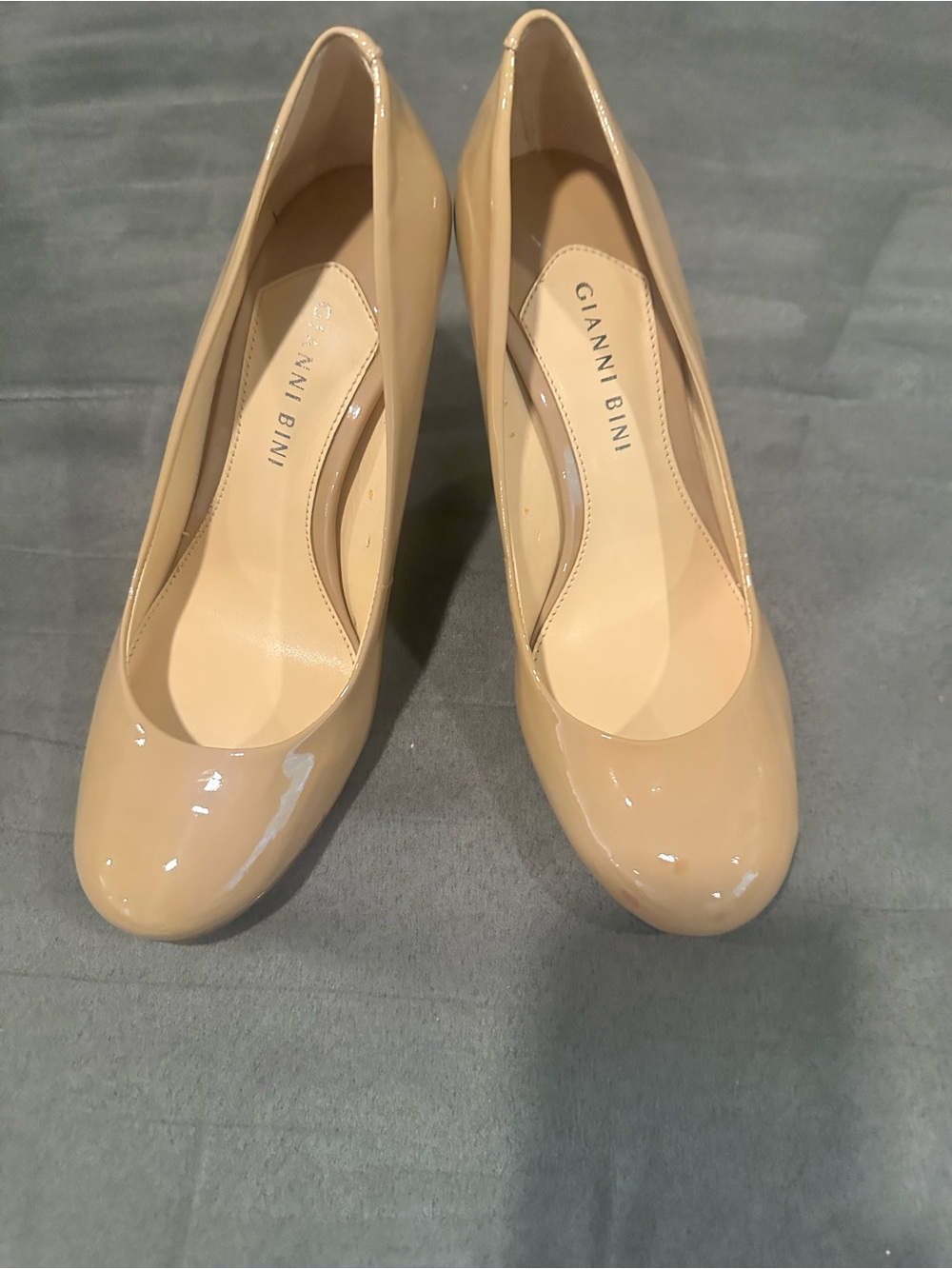 Gianni Bini Beige Patent Leather Pumps